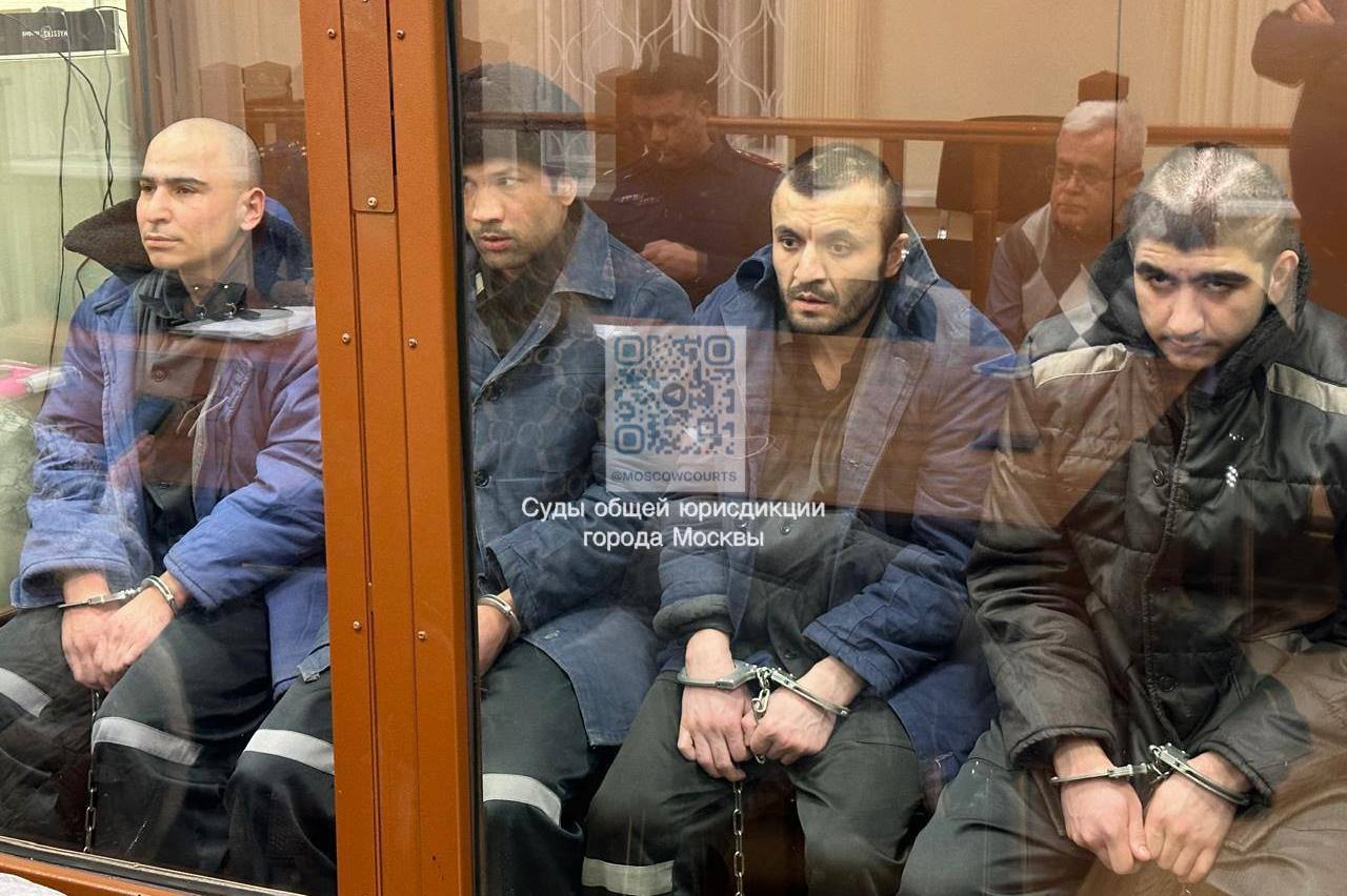 Суд продлил арест четверым уроженцам Таджикистана, обвиняемым в совершении теракта в "Крокусе"
