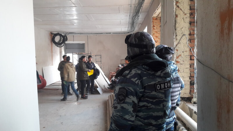 Места проживания и работы мигрантов в Нижнем Тагиле проверяют бойцы Росгвардии       