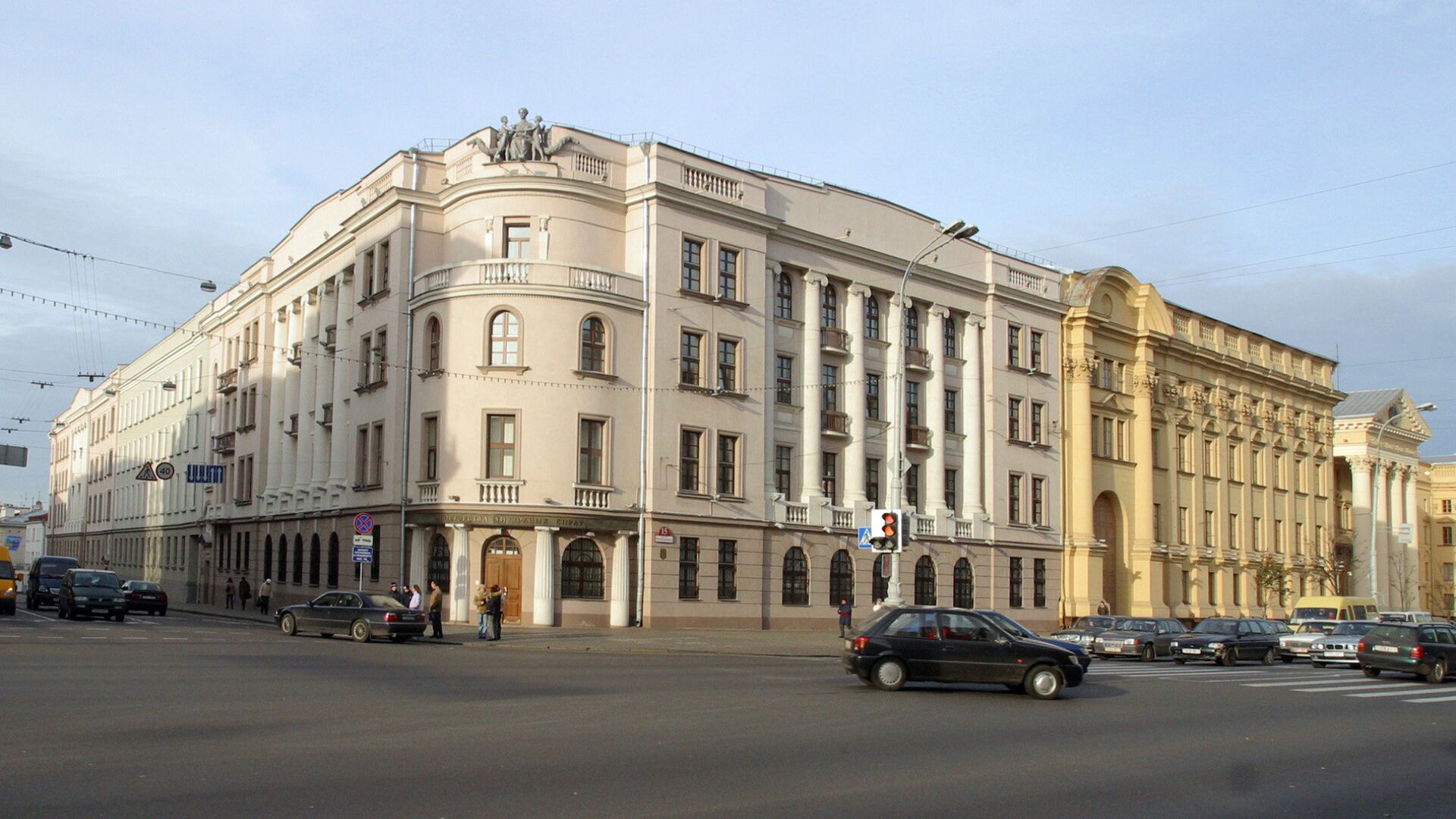 Жителям Беларуси через мессенджеры предлагают совершать теракты