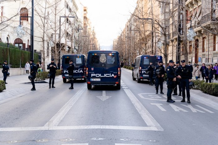 Власти Франции раскрыли сеть выходцев из Чечни, перевозивших нелегальных мигрантов
