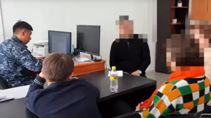 КНБ и полиция Казахстана стянулись к школе после звонка ребенка в Костанае
