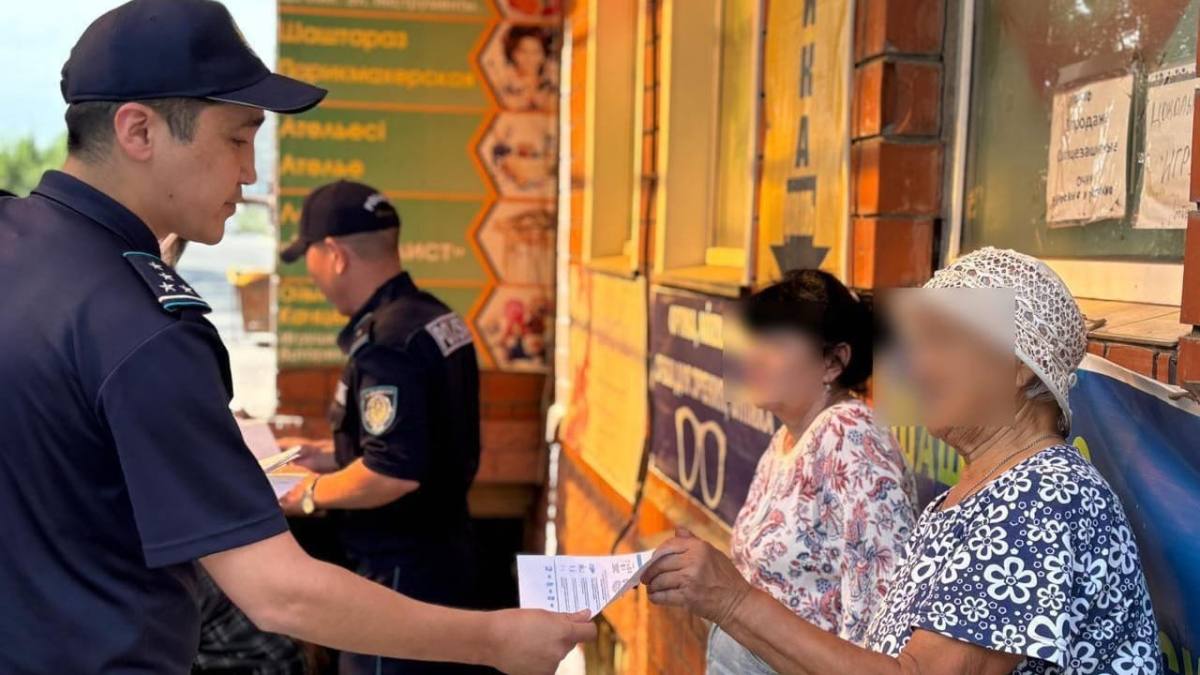 Полиция Казахстана проводит разъяснительную работу о запрете на ношение предметов одежды закрывающих лицо