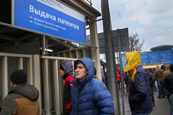 В северной столице РФ суд рассмотрит дело о незаконной легализации 150 тыс. мигрантов