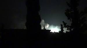 Пожар и взрывы в Сирии: последствия атаки на военную базу возле Хамы 