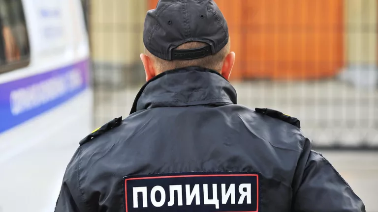 Участник ИГ склонял школьника из Дагестана напасть на полицейских с пистолетом