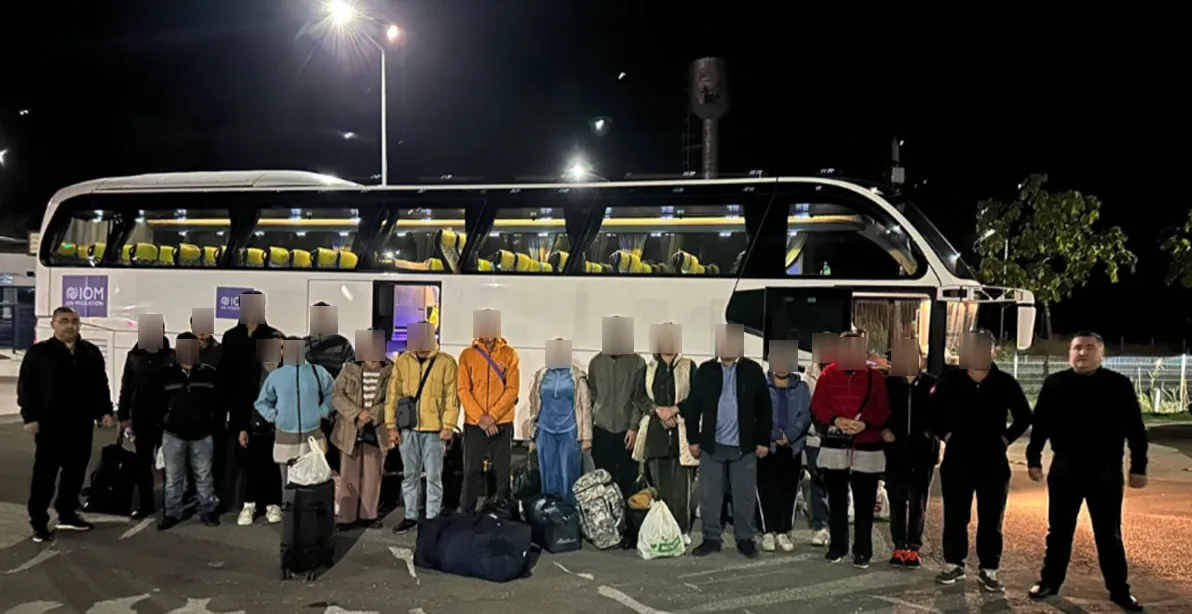 Группа узбекистанцев, находившихся в рабстве в Украине, вернулась домой