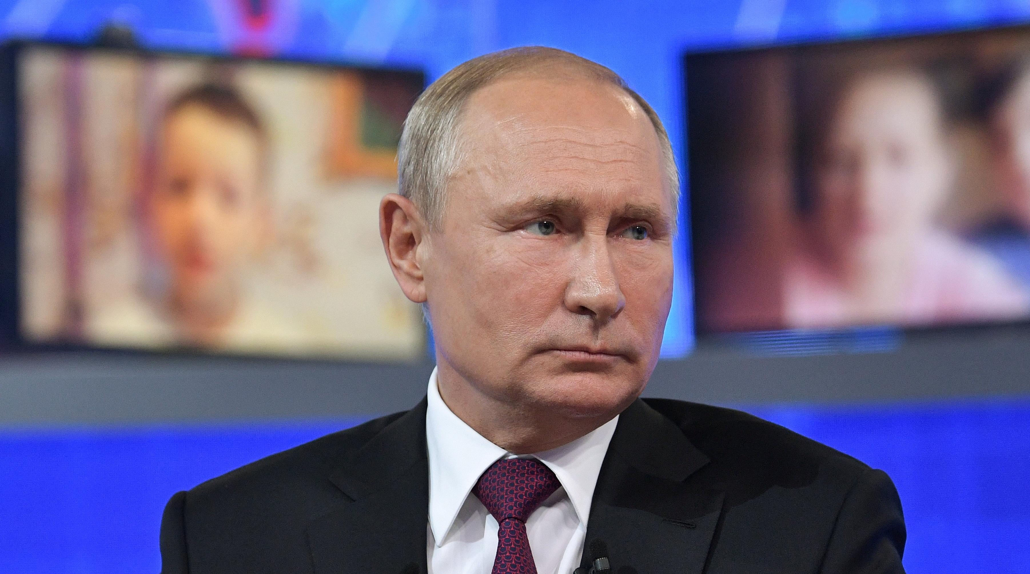 Путин Россияга кириб келаётган мигрантлар учун янги қоидаларни жорий этди