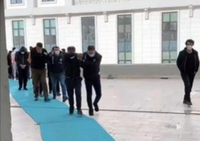 Анқарада аёлларни қўрқитиб, фоҳишалик қилишга мажбурлаб келган жиноий гуруҳ қўлга олинди