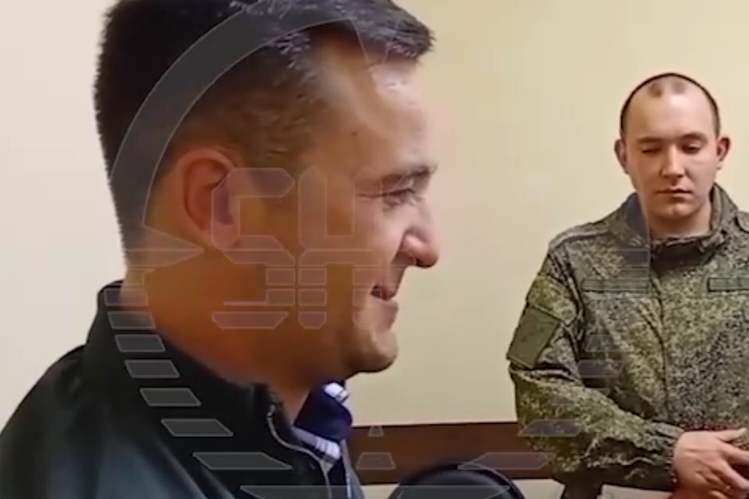Уроженец Узбекистана устроил в полиции Томска истерику, узнав, что его лишили гражданства РФ из-за уклонения от воинского учёта
