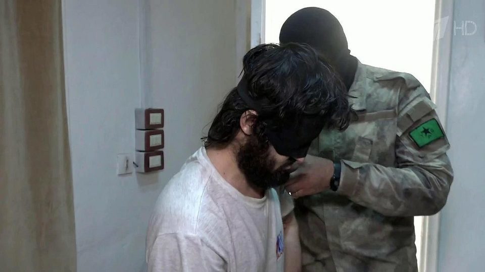 В руки курдского ополчения попали двое россиян, сбежавших от боевиков ИГИЛ